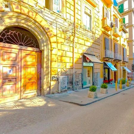 Domus Annabella Apartment Наполи Екстериор снимка