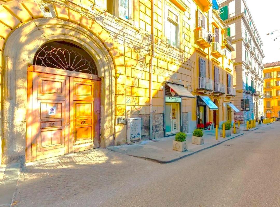 Domus Annabella Apartment Наполи Екстериор снимка